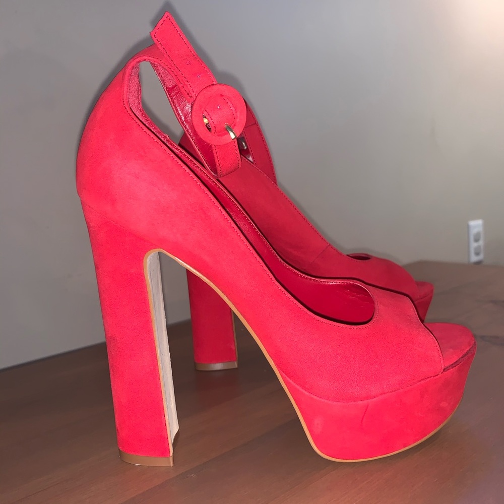Aldo statement red pumps
